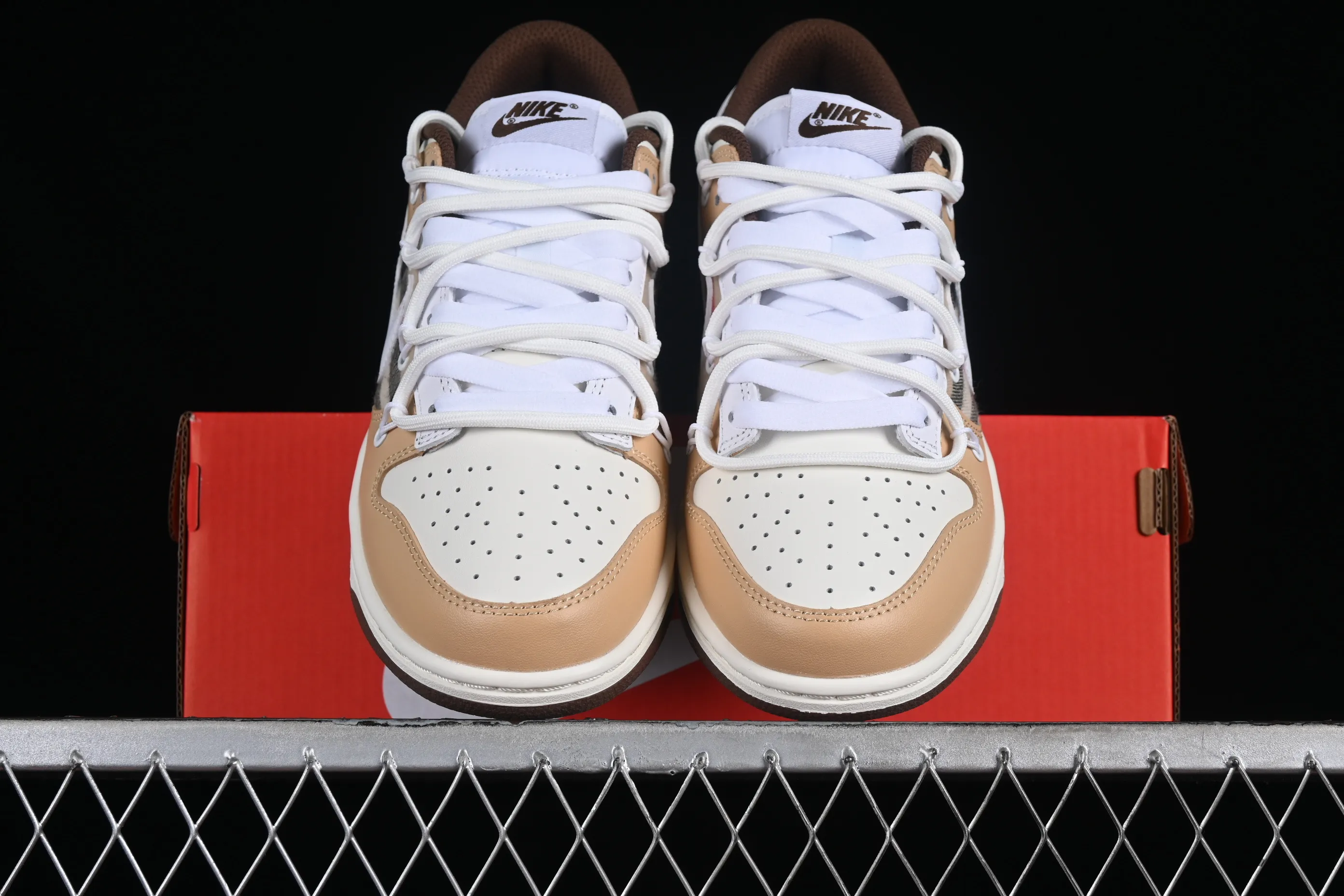 All Categories Nk SB Dunk Series Nk SB Dunk Low Low-top sneakers Nk Dunk Low Plaid Variations Retro literary style SB strappy low-top casual sneakers DD1503-124